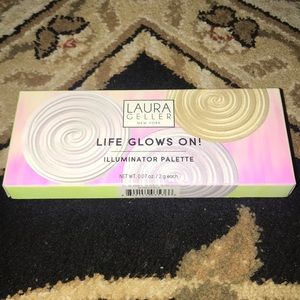 Laura Geller • Life Glows On Illuminator Palette